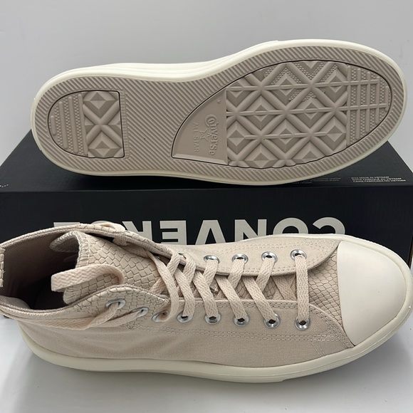 Converse Women's A12812C
CTAS MOVE HI
LIGHT DUNE/EGRET/PAPYRUS Sneakers Platform - Picture 3 of 16